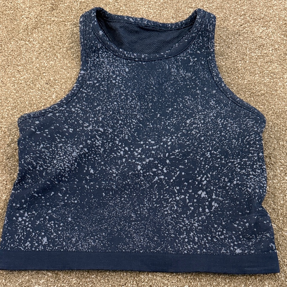 Lululemon ebb to street crop